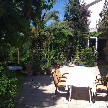 Paradise House At Sea 3* Rab Town
