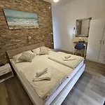 Paradise House At Sea 3*