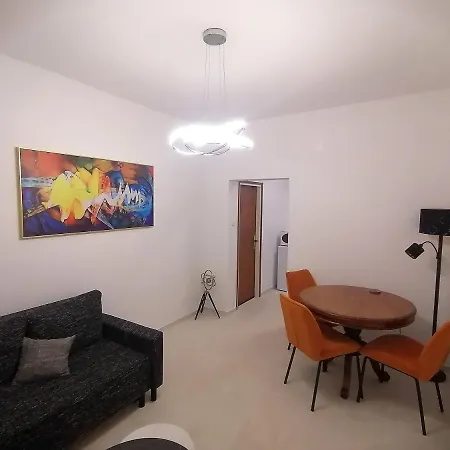 Paradise House At Sea Bed & Breakfast Rab Town