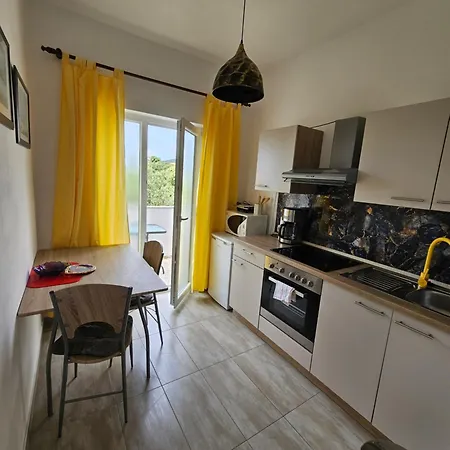 Bed & Breakfast Paradise House At Sea 3*